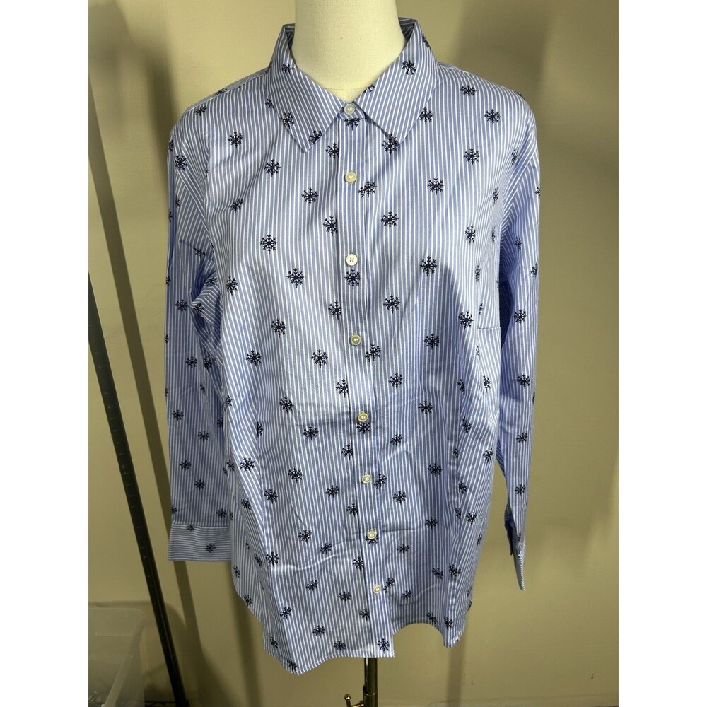 Talbots Women's Button down Shirt Size 14W Blue White Pinstriped  Snowflakes 074